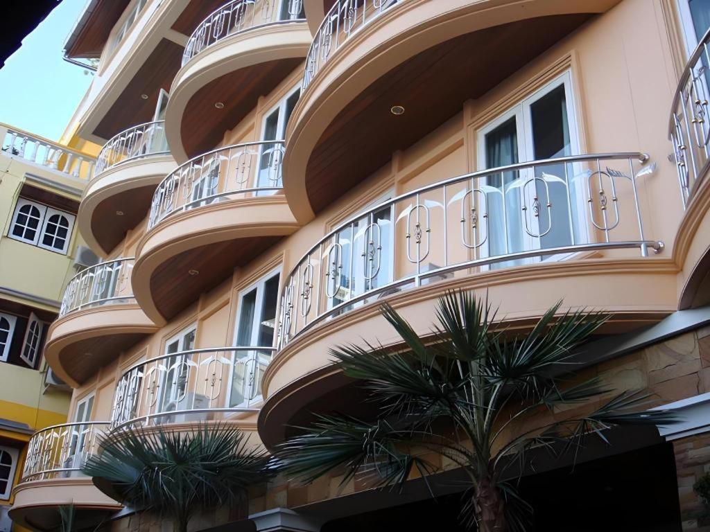 P.72 Hotel Pattaya Exteriör bild