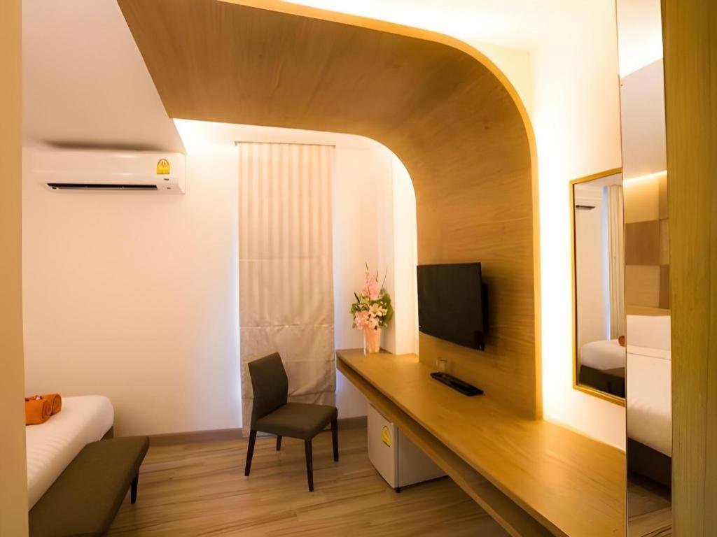 P.72 Hotel Pattaya Exteriör bild