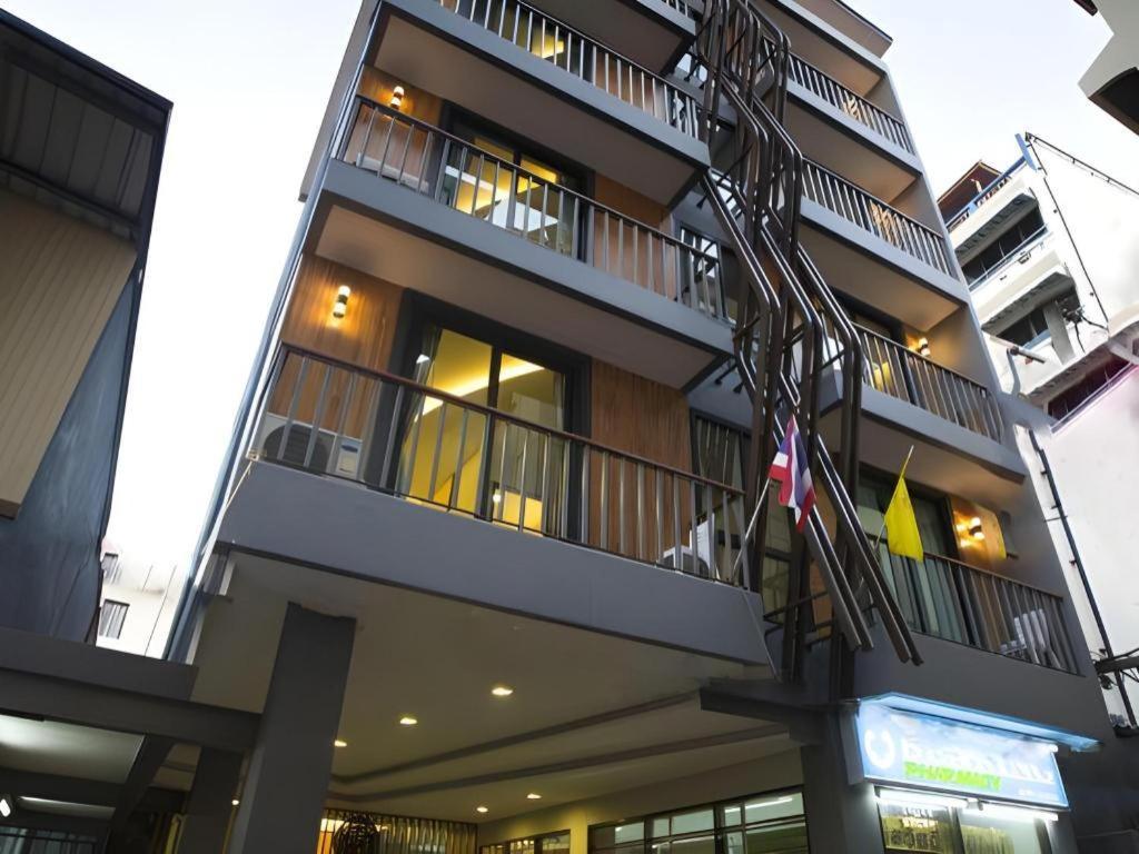 P.72 Hotel Pattaya Exteriör bild