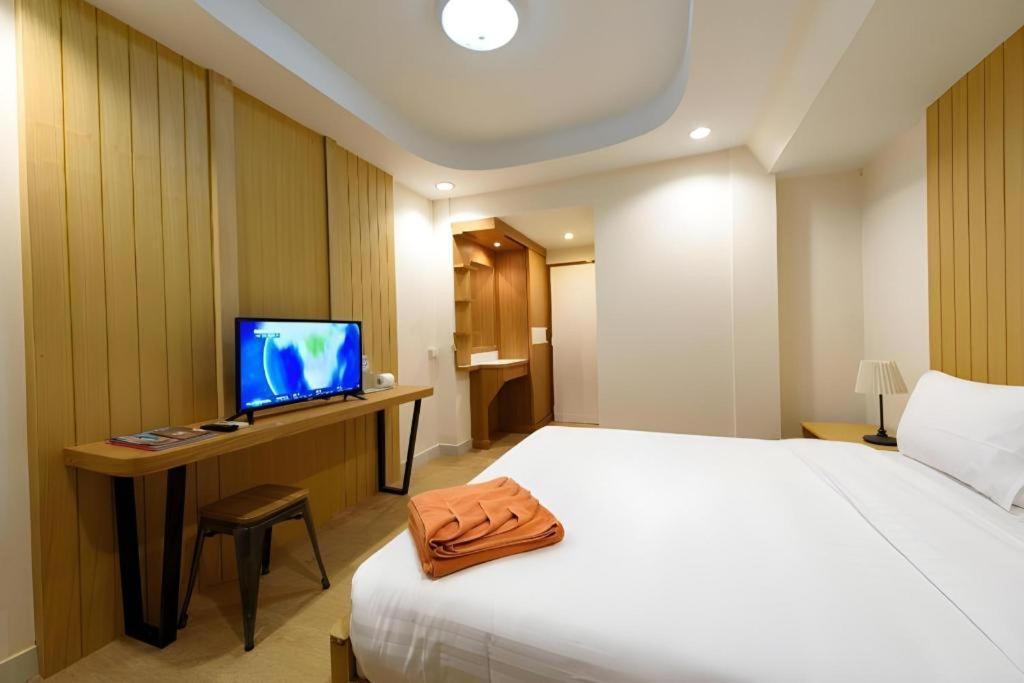 P.72 Hotel Pattaya Exteriör bild